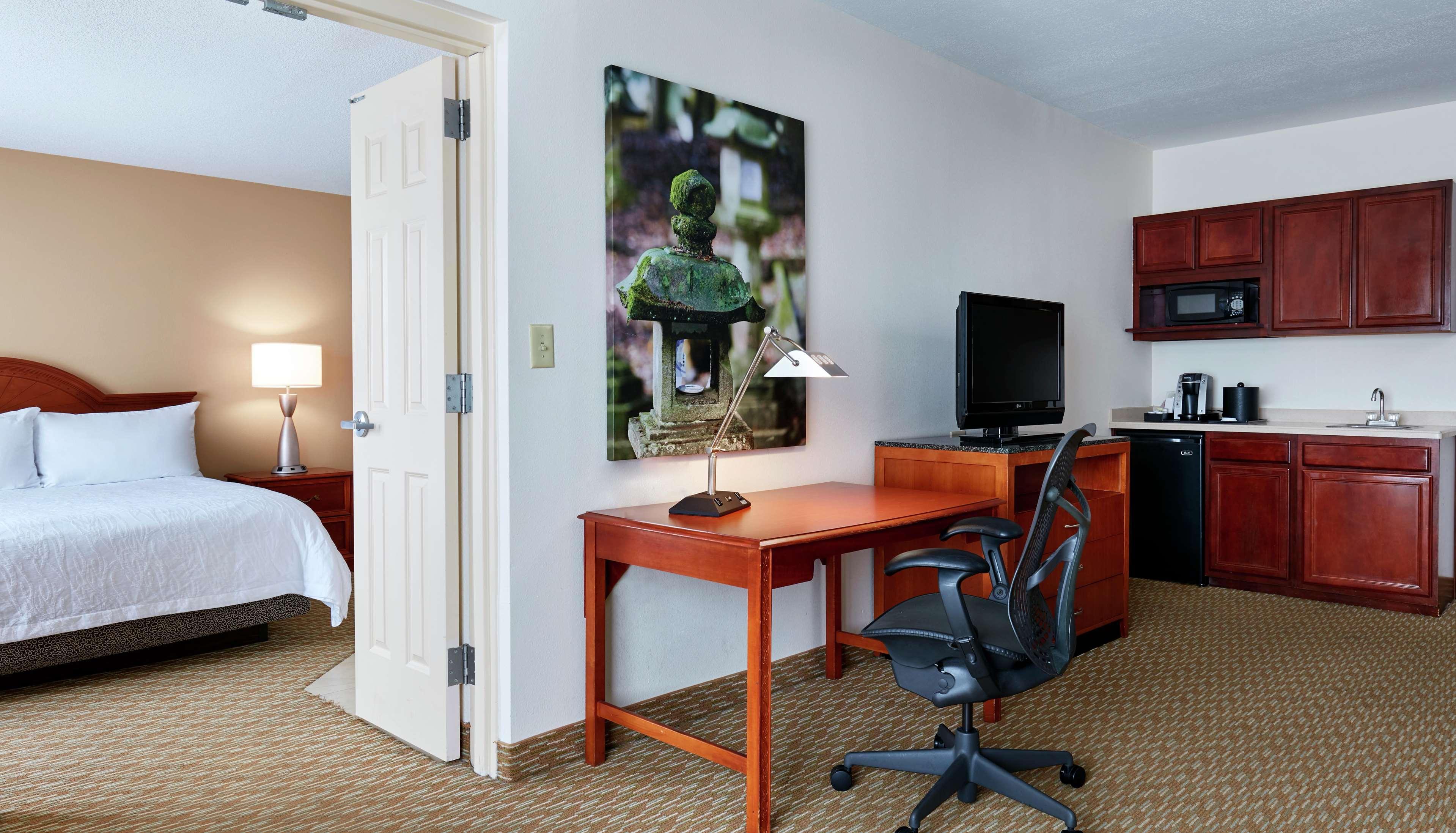 Hilton Garden Inn Charlotte North Exterior foto